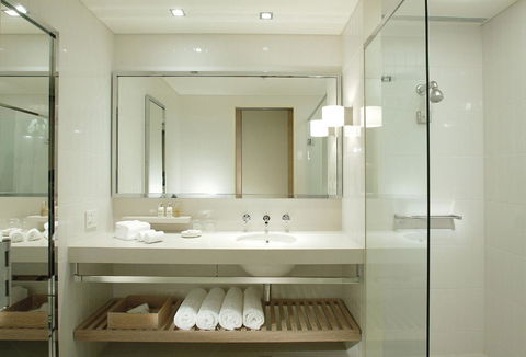 Crown Promenade Melbourne - Schoolies Week Accommodation 6