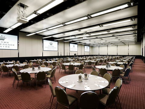 Crown Promenade Melbourne - Schoolies Week Accommodation 17