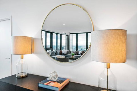 Experience Platinum Hotel Apartments - Schoolies Week Accommodation 20