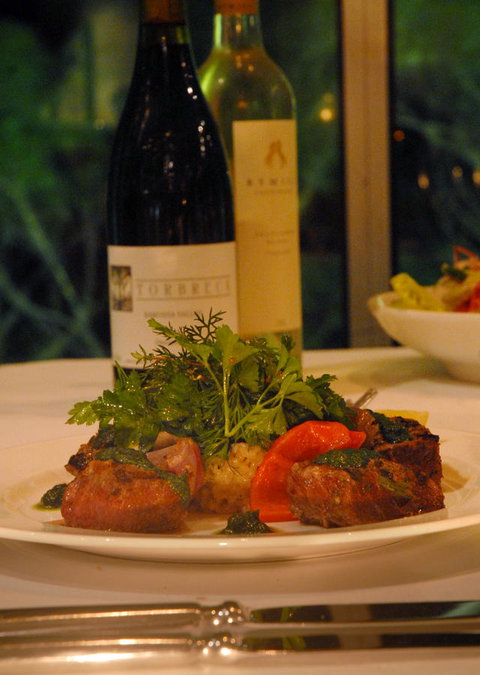 Chris\'s Beacon Point Restaurant & Villas - Schoolies Week Accommodation 13