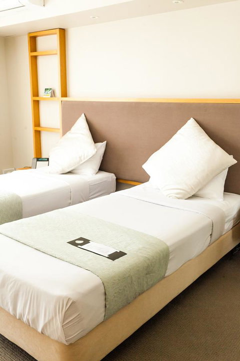 Deep Blue Hotel & Hot Springs - Schoolies Week Accommodation 17