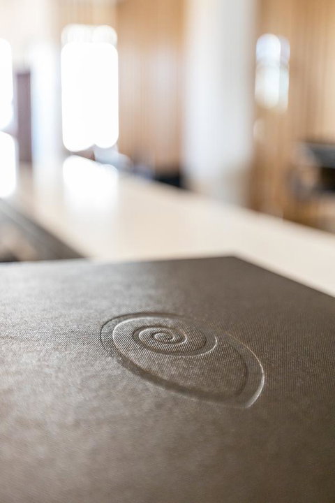 Deep Blue Hotel & Hot Springs - Schoolies Week Accommodation 3