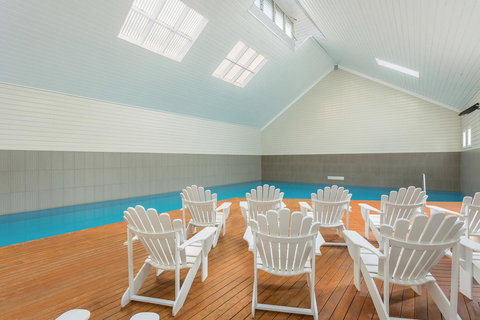 Deep Blue Hotel & Hot Springs - Schoolies Week Accommodation 13