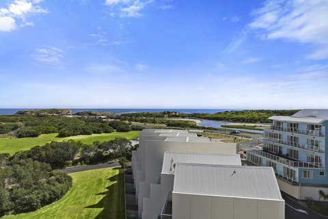 Deep Blue Hotel & Hot Springs - Schoolies Week Accommodation 34