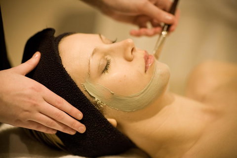 Deep Blue Hotel & Hot Springs - Schoolies Week Accommodation 39