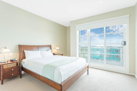 Deep Blue Hotel & Hot Springs - Schoolies Week Accommodation 33