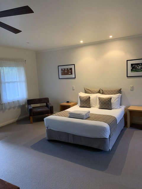 Dunkeld Studio Accommodation - Schoolies Week Accommodation 5