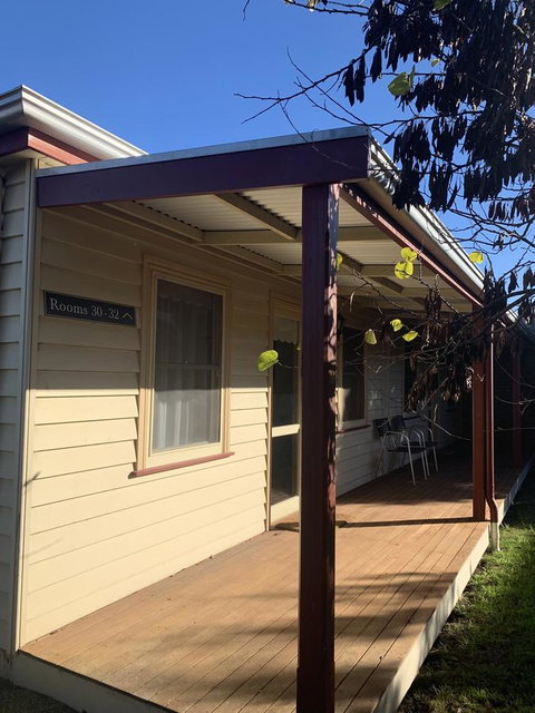 Dunkeld Studio Accommodation - Schoolies Week Accommodation 3