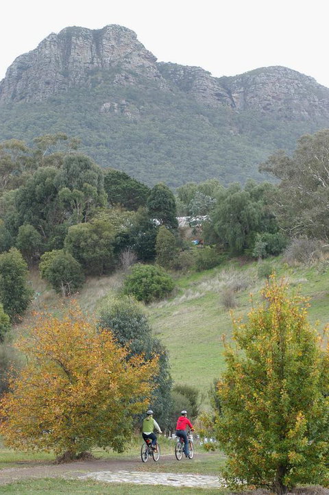 Dunkeld Studio Accommodation - Schoolies Week Accommodation 21