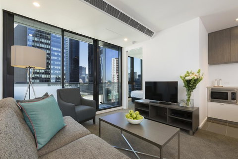 City Tempo - Power St - Schoolies Week Accommodation 24