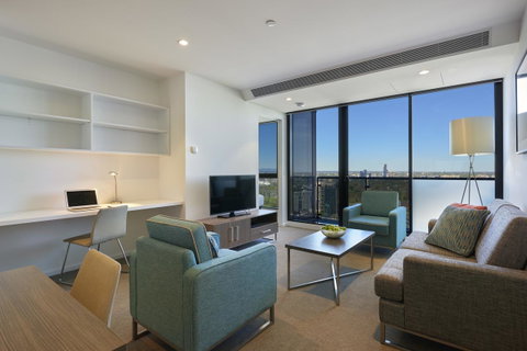 City Tempo - Power St - Schoolies Week Accommodation 7