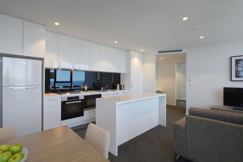 City Tempo - Power St - Schoolies Week Accommodation 4