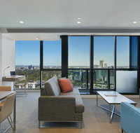 City Tempo - Power St - Schoolies Week Accommodation