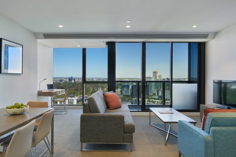 City Tempo - Power St - Schoolies Week Accommodation 0