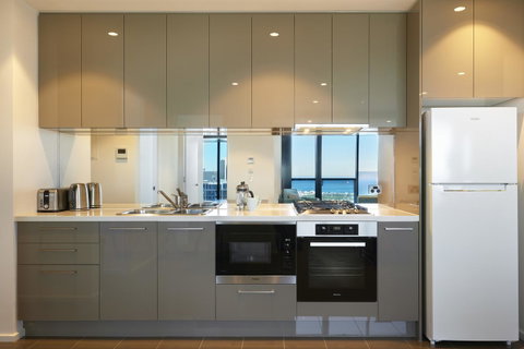 City Tempo - Power St - Schoolies Week Accommodation 11
