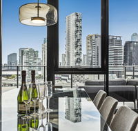 Serviced Apartments Melbourne - Teri - Schoolies Week Accommodation
