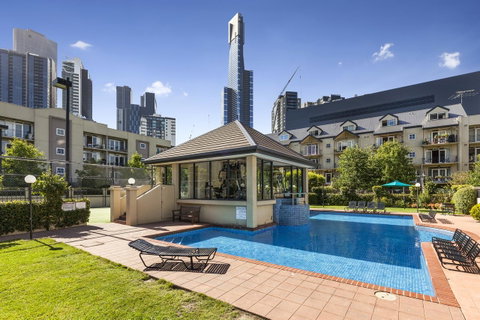 Melbourne Luxury Paradise - Schoolies Week Accommodation 7