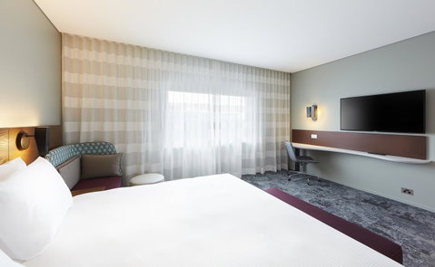 Holiday Inn Express Melbourne Southbank, An IHG Hotel - Schoolies Week Accommodation 21