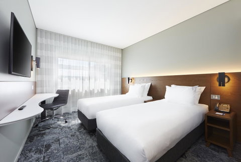 Holiday Inn Express Melbourne Southbank, An IHG Hotel - Schoolies Week Accommodation 7