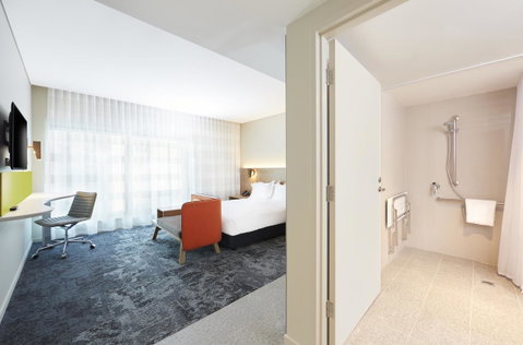 Holiday Inn Express Melbourne Southbank, An IHG Hotel - Schoolies Week Accommodation 17