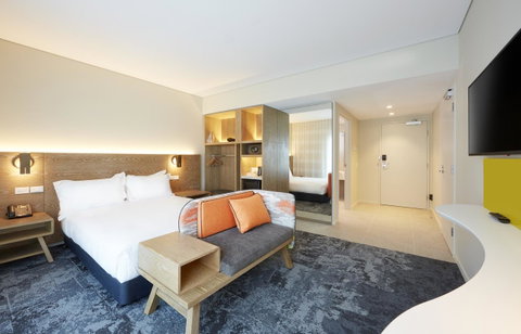 Holiday Inn Express Melbourne Southbank, An IHG Hotel - Schoolies Week Accommodation 16