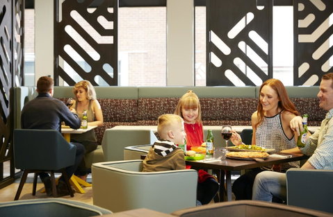 Holiday Inn Express Melbourne Southbank, An IHG Hotel - Schoolies Week Accommodation 6