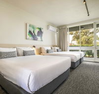 Nightcap at Seaford Hotel - Schoolies Week Accommodation