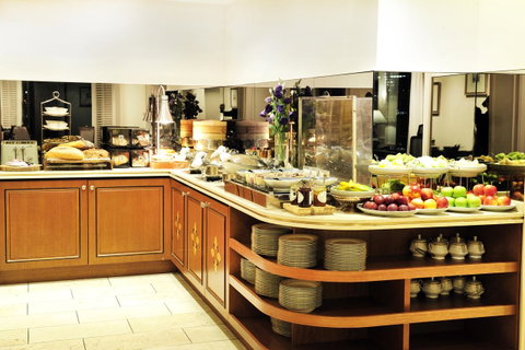 The Langham Melbourne - Schoolies Week Accommodation 14