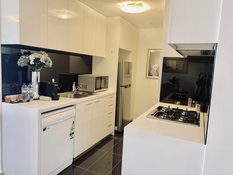 Luxury Apartments With View - Schoolies Week Accommodation 25