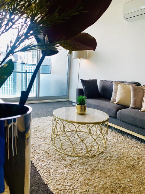 Luxury Apartments With View - Schoolies Week Accommodation 10