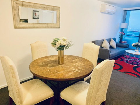 Luxury Apartments With View - Schoolies Week Accommodation 34