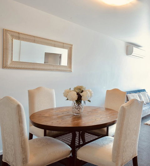 Luxury Apartments With View - Schoolies Week Accommodation 15