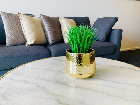 Luxury Apartments With View - Schoolies Week Accommodation 9