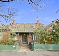 Hub Hostel - Schoolies Week Accommodation