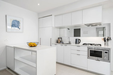 Complete Host Tiara Apartments - Schoolies Week Accommodation 37