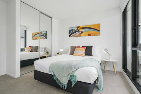 Complete Host Tiara Apartments - Schoolies Week Accommodation 35