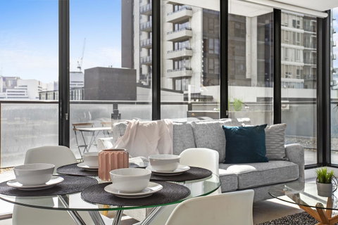 Complete Host Tiara Apartments - Schoolies Week Accommodation 20