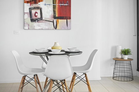 Complete Host Tiara Apartments - Schoolies Week Accommodation 5