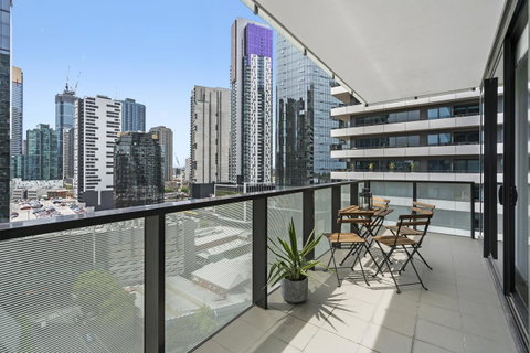 Complete Host Tiara Apartments - Schoolies Week Accommodation 28