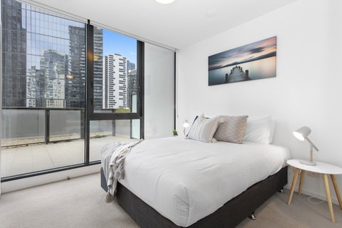 Complete Host Tiara Apartments - Schoolies Week Accommodation 23