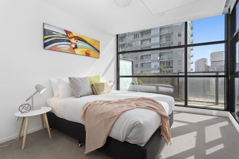 Complete Host Tiara Apartments - Schoolies Week Accommodation 24