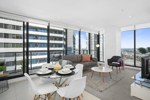 Complete Host Tiara Apartments - Schoolies Week Accommodation 17