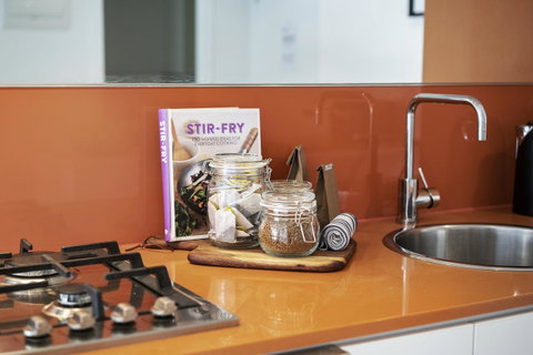 Complete Host Tiara Apartments - Schoolies Week Accommodation 6