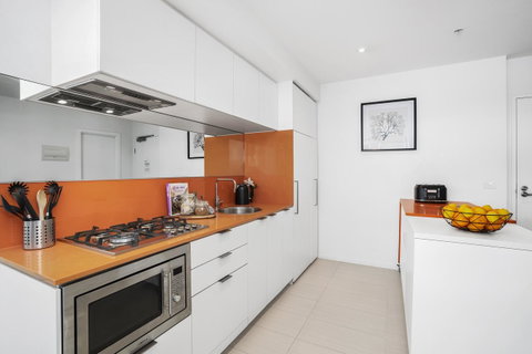 Complete Host Tiara Apartments - Schoolies Week Accommodation 15