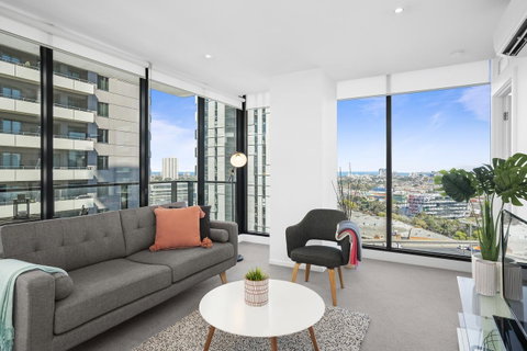 Complete Host Tiara Apartments - Schoolies Week Accommodation 16