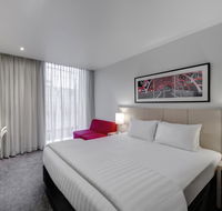 Travelodge Hotel Melbourne Docklands - Schoolies Week Accommodation