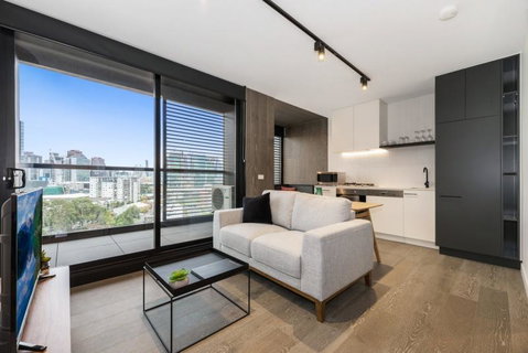 Saint Domain - Schoolies Week Accommodation 7