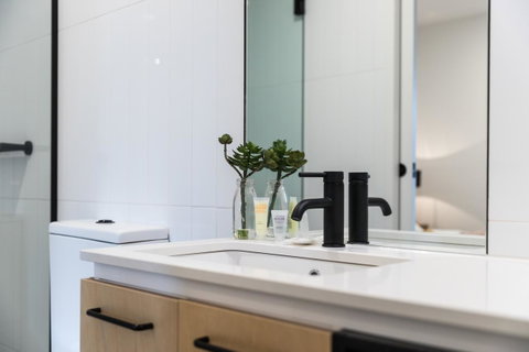 Saint Domain - Schoolies Week Accommodation 12