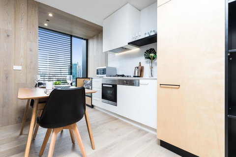 Saint Domain - Schoolies Week Accommodation 2