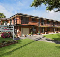 Eastern Beach Holiday Units - Schoolies Week Accommodation